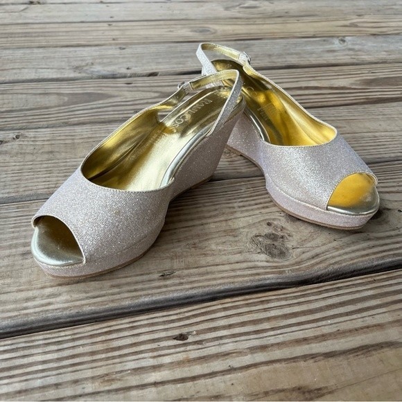 Glitter Gold Wedges Platforms Open toe Back strap - Picture 5 of 7